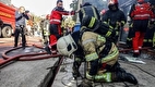 گازگرفتگی ۳ آتش‌نشان در یک عملیات نجات | شهادت یک آتش‌نشان