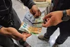 هوش مصنوعی قیمت دلار را تا پایان سال ۱۴۰۳ پیش بینی کرد!