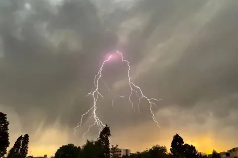 بارش در این مناطق تا پنجشنبه ادامه دارد/ هشدار زرد برای تنگه هرمز