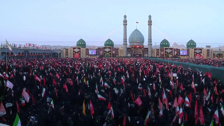 مراسم تشییع رهبر شهید انقلاب در قم برگزار شد